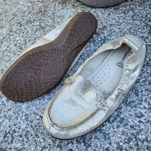 Hush Puppies Gold Shimmery Loafers - Size 9